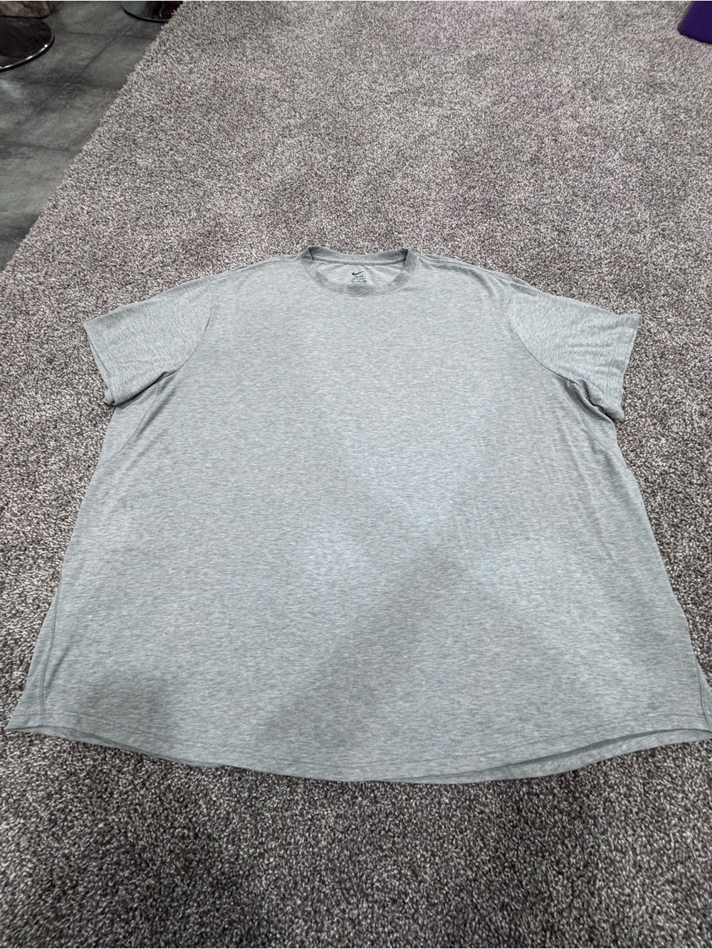 Nike Men's Heather Gray Short Sleeve Crew Tee
